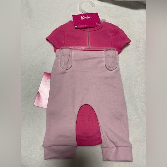 Brand New Baby Girl 0-3 Months Pink Barbie Outfit 3 pc - Picture 3 of 4